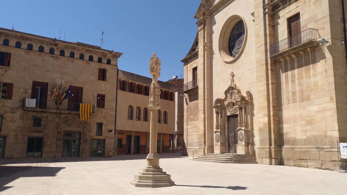 Restriccions de trànsit al carrer de Sant Joan de Tàrrega per les obres a la plaça Major