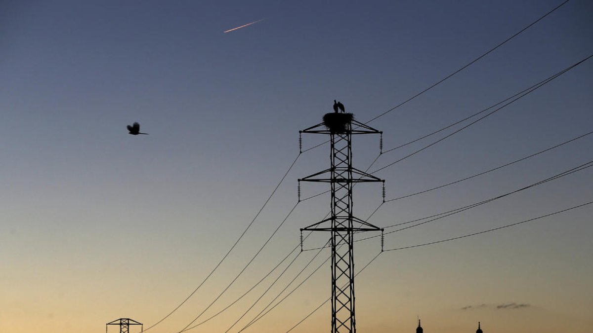Una torre eléctrica.
