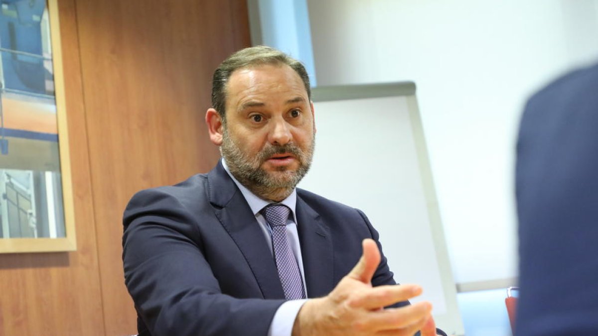 «Invertir en AVE ha restat recursos de la xarxa convencional»