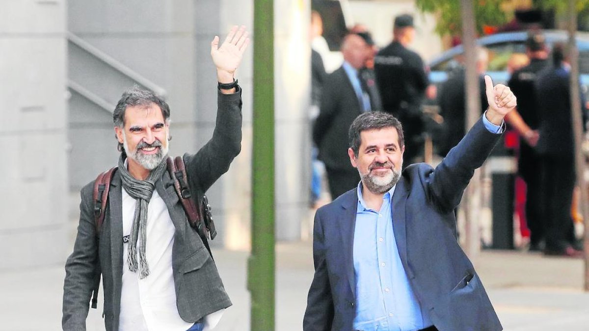 Jordi Cuixart i Jordi Sànchez, als afores de l’Audiència Nacional.