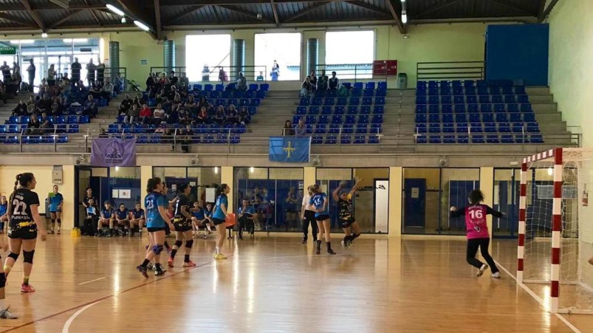 Las leridanas no pudieron abrir la fase de ascenso con un resultado positivo.