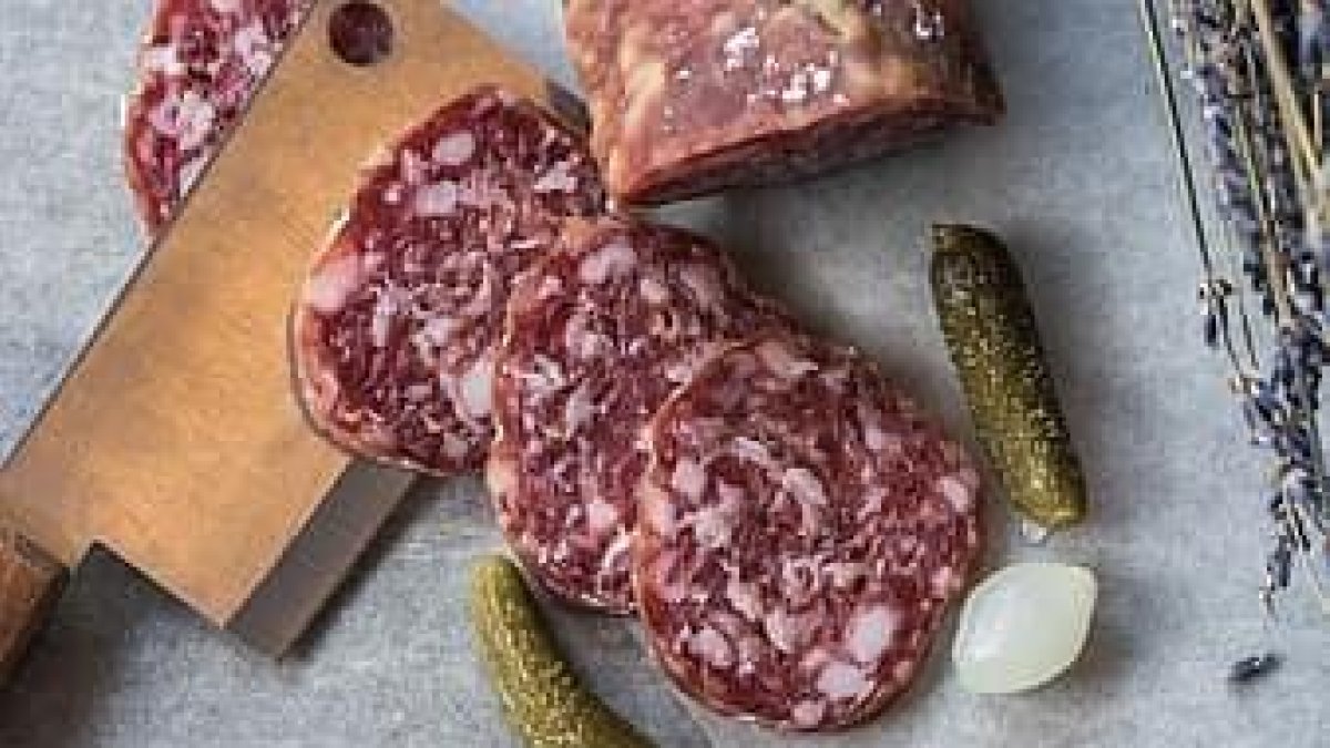 Retiren diversos lots d'un fuet per presència de Salmonella