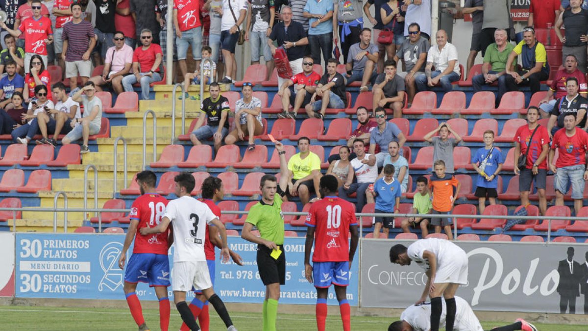 El lleidatà Gòdia Solé, durant el partit del seu debut a Terol.