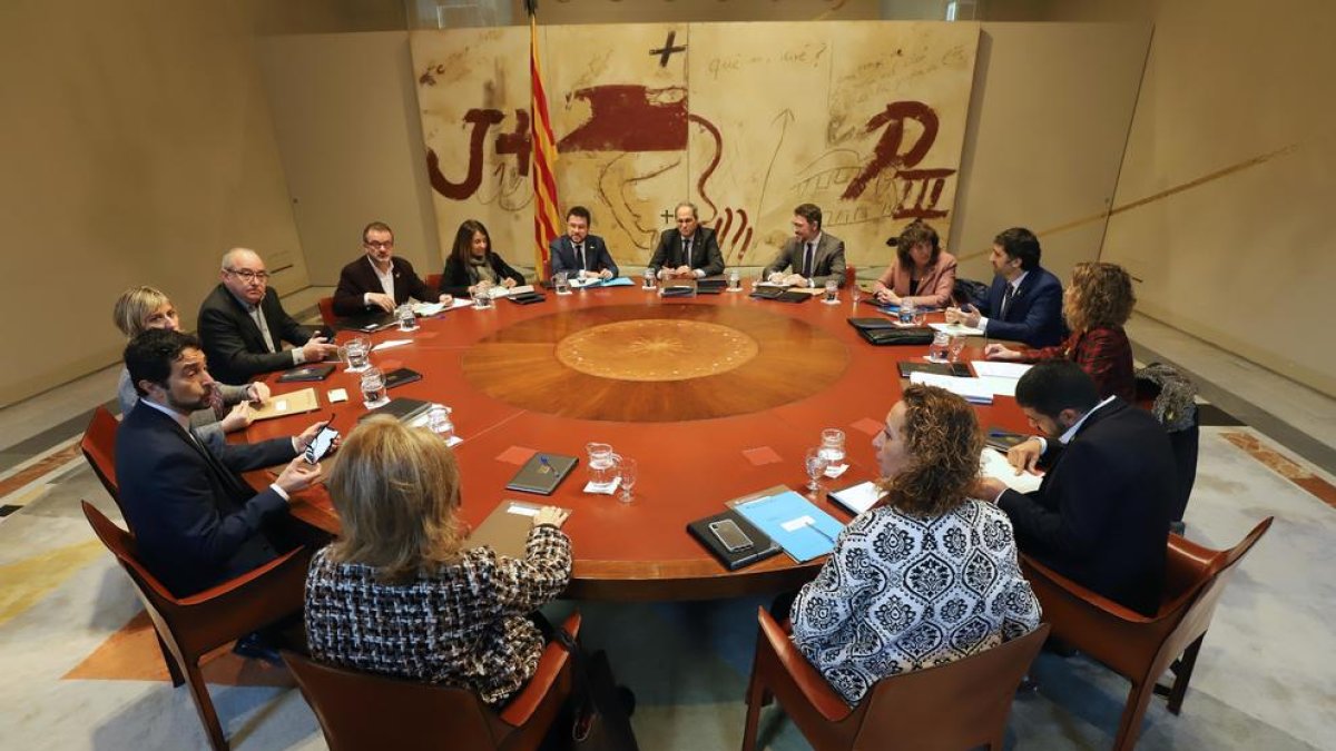 El gabinet jurídic de la Generalitat avala que Torra pot seguir sent president fins i tot perdent l'escó