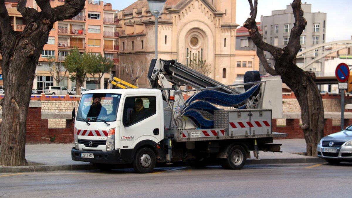 Dos mujeres resultaron heridas en Tortosa por el viento.