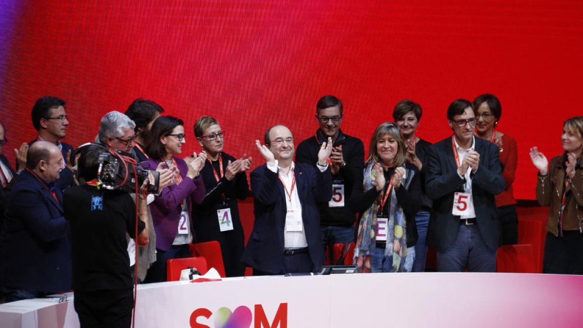 Pla general de l’executiva del PSC durant el 14è congrés del partit amb Miquel Iceta al capdavant.