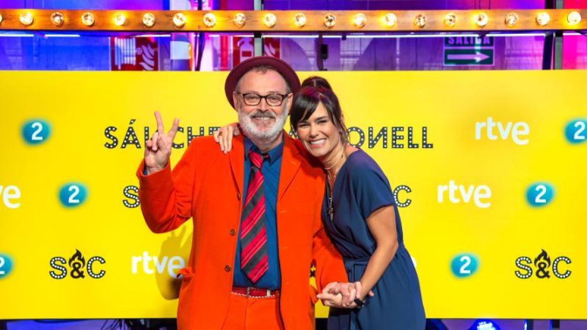 El cantant i actor Pablo Carbonell i la presentadora Elena Sánchez.