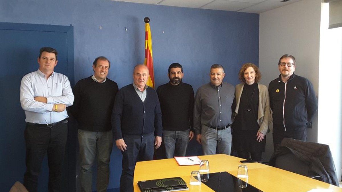 El conseller El Homrani amb els representants de la FCAC.