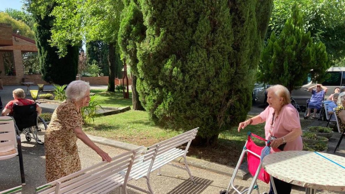 Los usuarios del Centre Geriàtric Lleida están divididos para evitar contactos entre ellos.