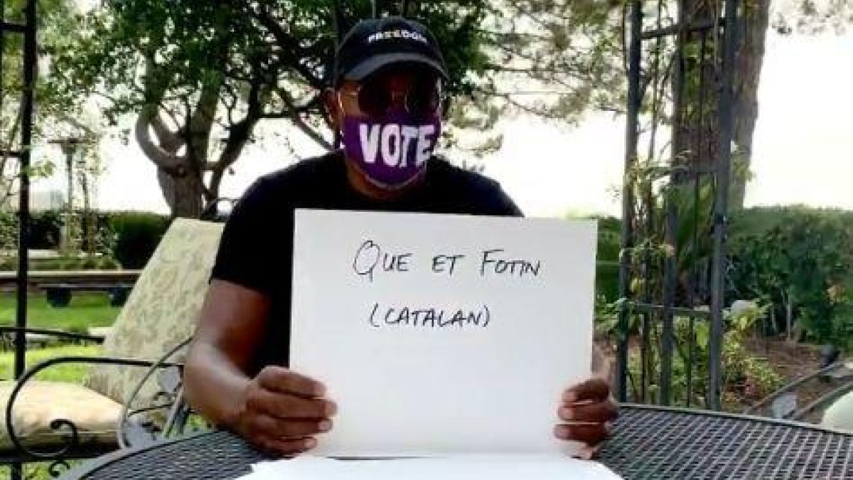 VÍDEO | L'actor Samuel L. Jackson ensenya a insultar en català per animar el vot als Estats Units