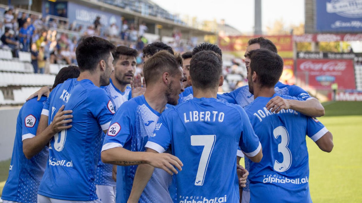 El Lleida derrota al Prat 2-0 y sigue en racha