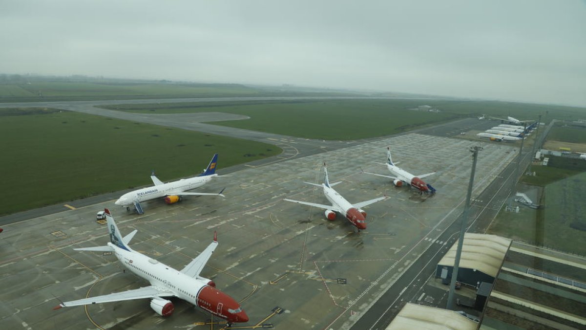 Imagen de los Boeing 737 aparcados en Alguaire.