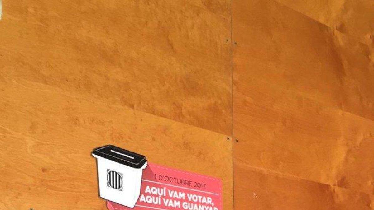 La placa que taparán.