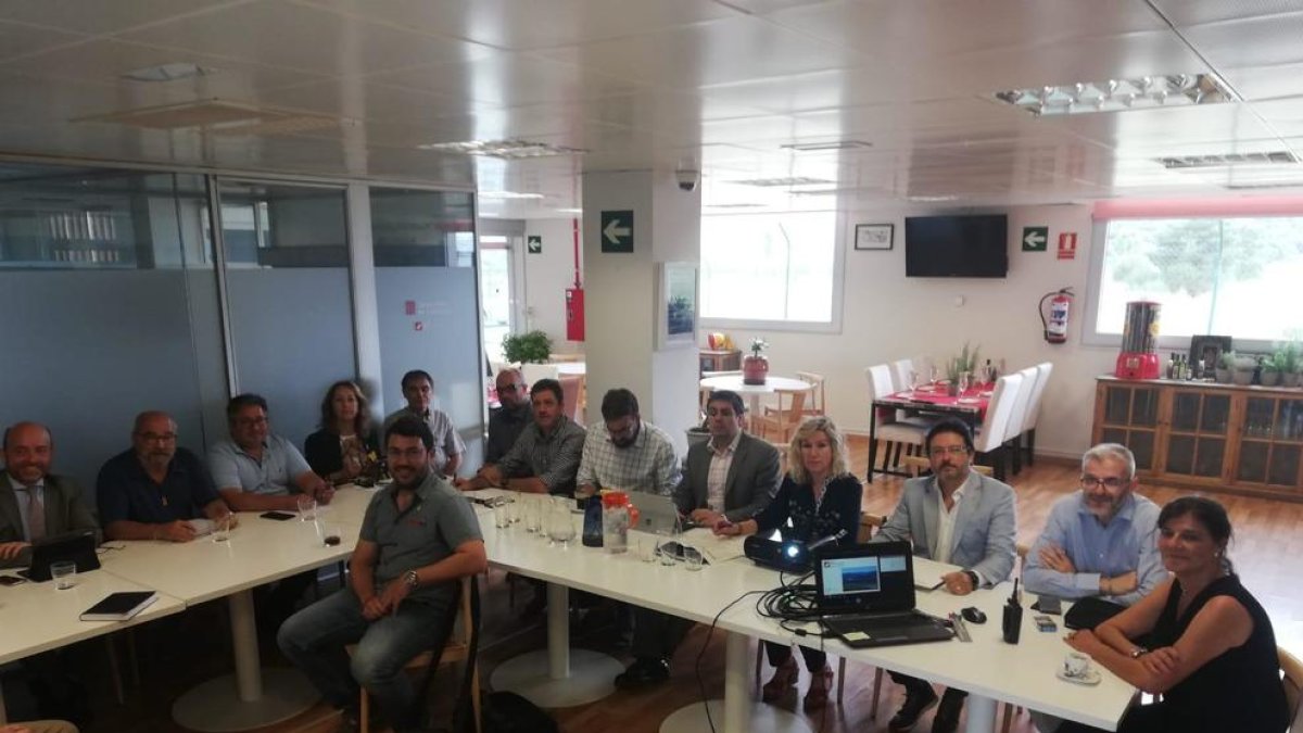 La reunió de la taula estratègica de l’aeroport de la Seu.