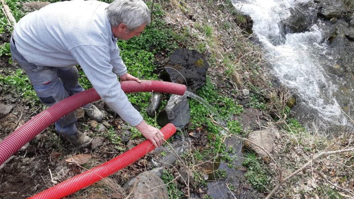 Lladorre espera recuperar el agua potable la próxima semana