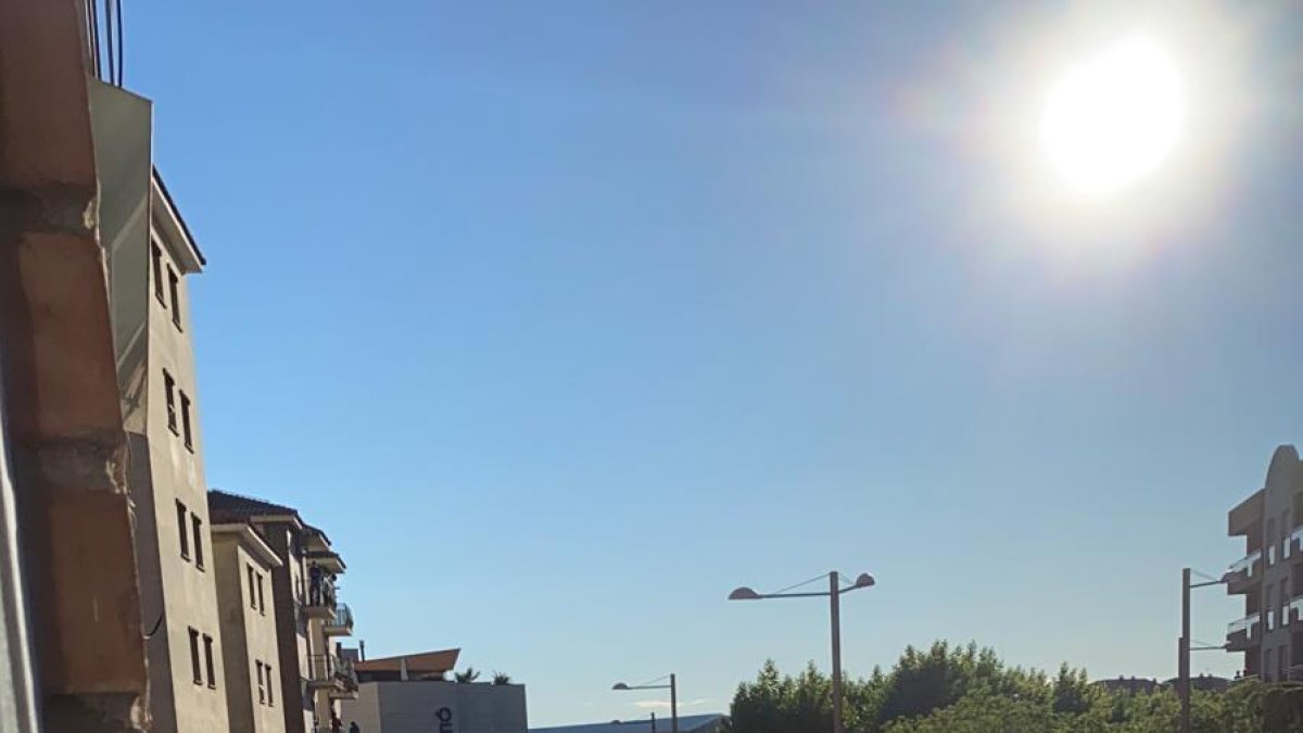 La caiguda es va produir a les 19.30 hores de dimecres a l’avinguda del Canal.