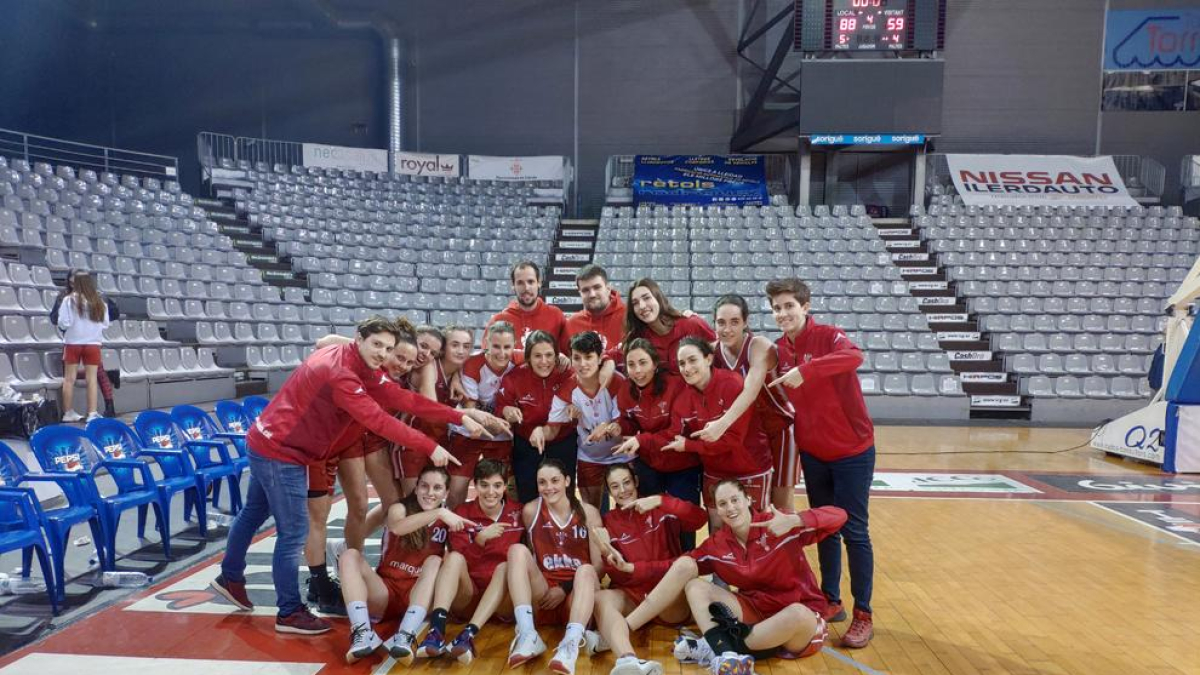 El equipo festejó al final la reaparición de Maria Cerqueda.