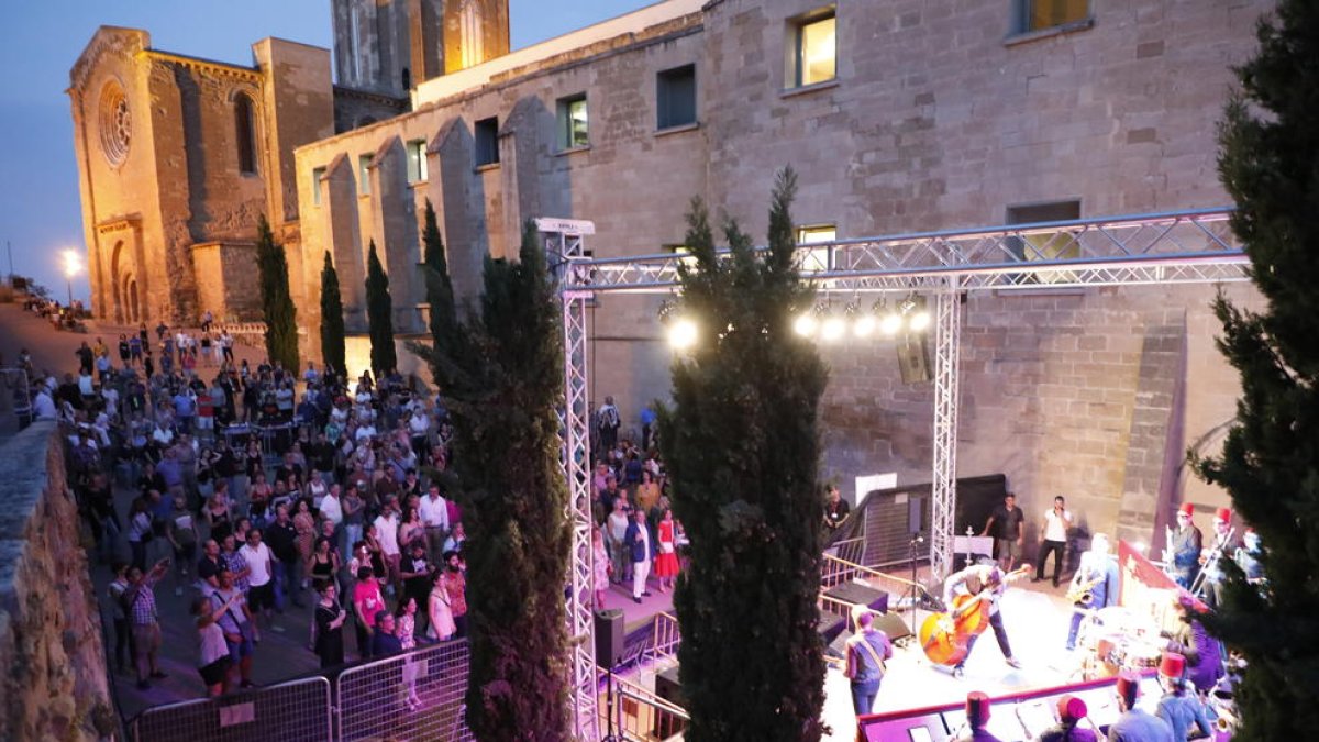 La música instrumental dels Mambo Jambo irromp a la Seu Vella