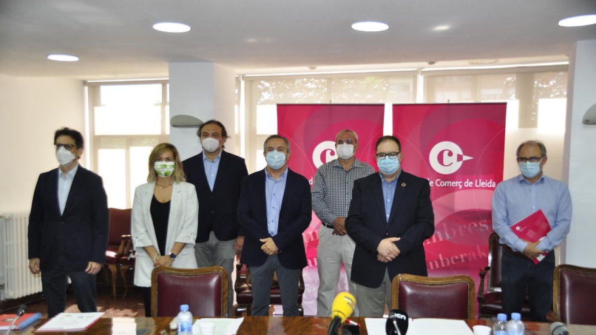 Els empresaris de Lleida exigeixen aixecar el confinament estricte i tancar només les microzones amb brots