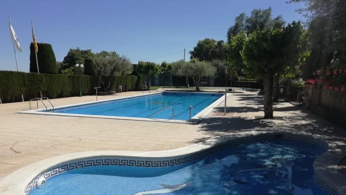 Vilanova de Meià no obrirà el recinte de les piscines a l’estiu.