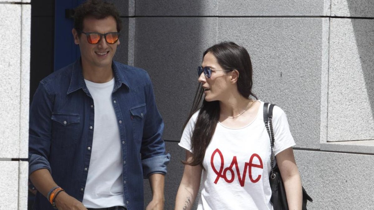Rivera recibe el alta tras su gastroenteritis y abandona el hospital