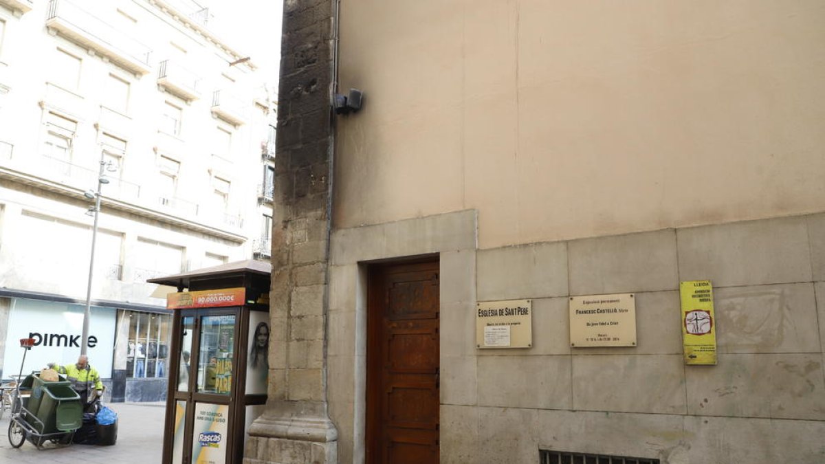 Así quedó la fachada de la iglesia de Sant Pere.