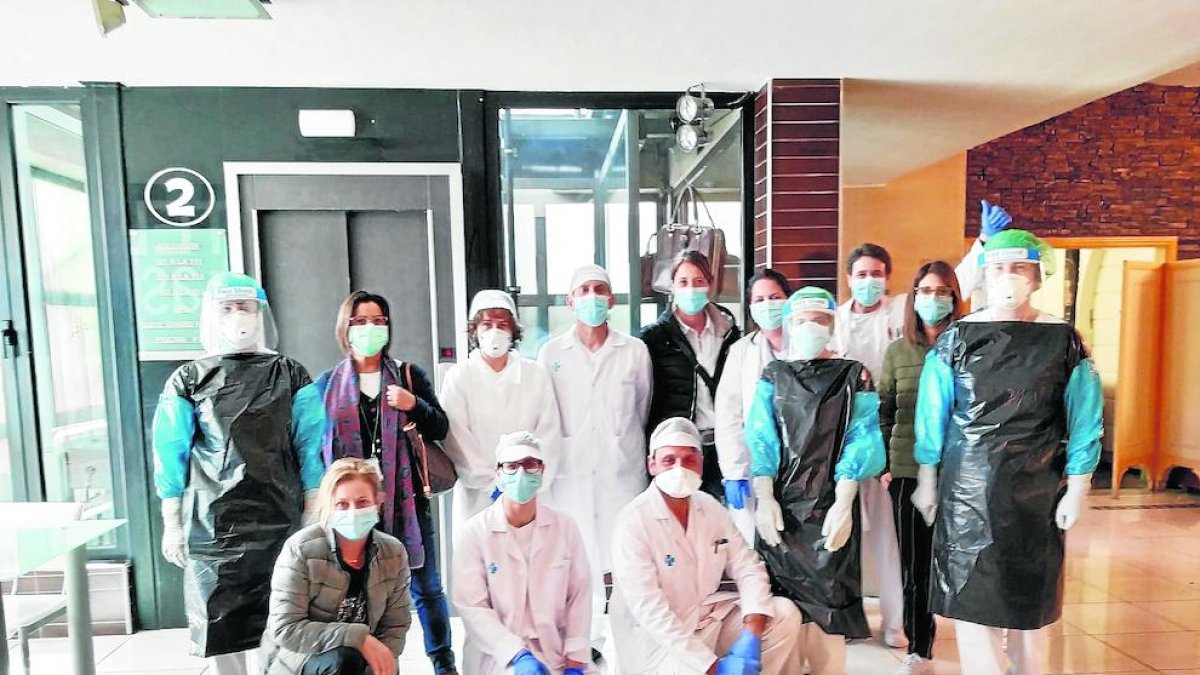 Imagen de archivo de profesionales sanitarios en el hotel Nastasi.