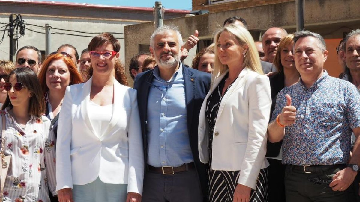 Cs denunciará ante Fiscalía al alcalde de Alcarràs por no retirar una placa del 1-O como ordena la Junta Electoral