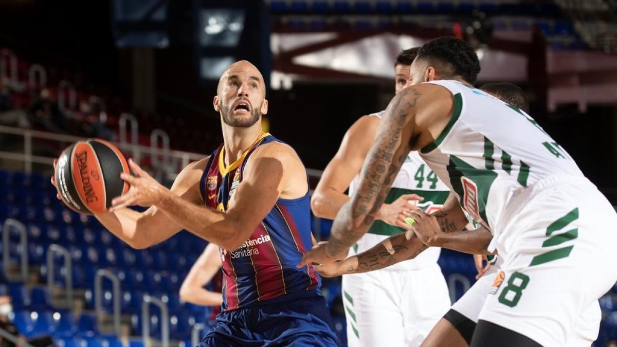 El base Nick Calathes es va lluir davant del seu exequip.