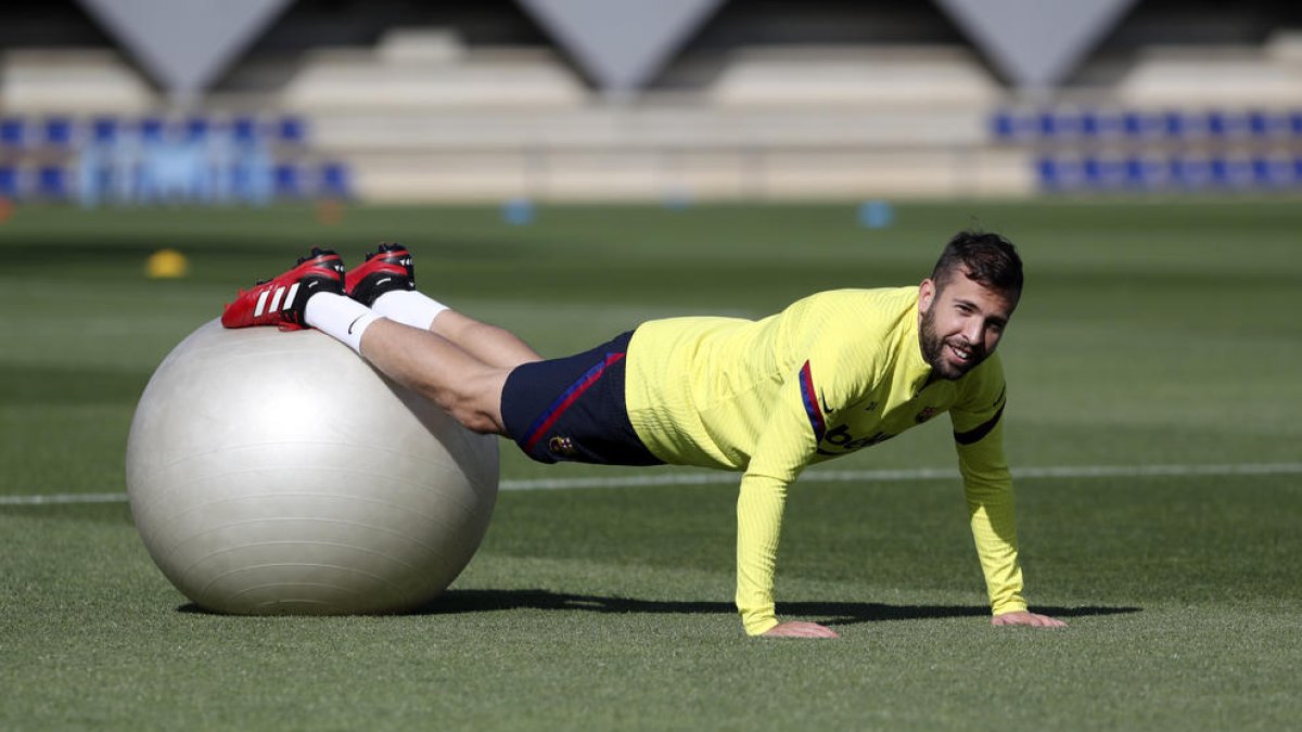 La plantilla azulgrana completó ayer la primera semana de entrenamientos.