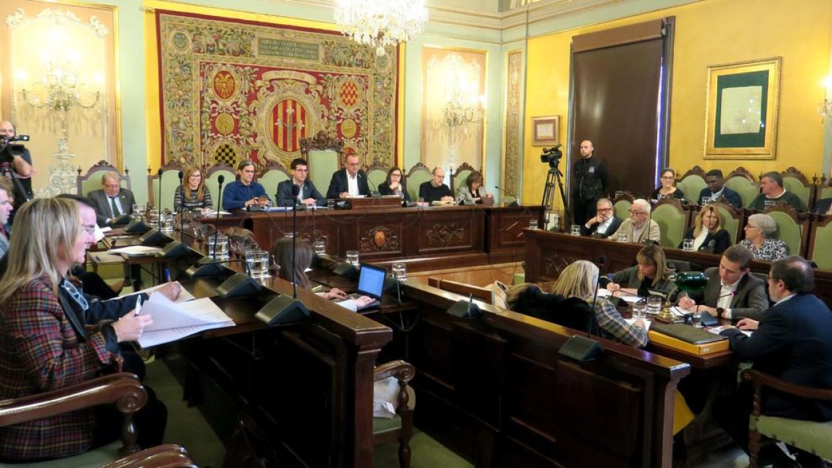 El ple de la Paeria rebutja un recurs del PSC contra l'aixecament de la suspensió de llicències urbanístiques