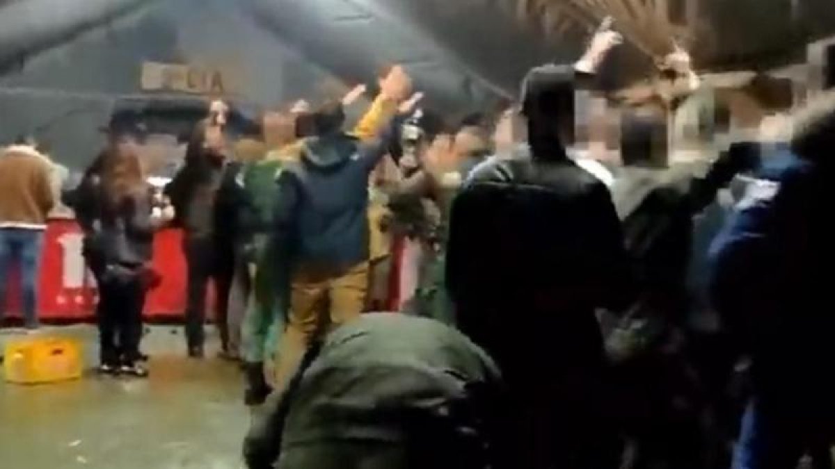 Soldats de l’Exèrcit espanyol braç amunt, el desembre del 2019.