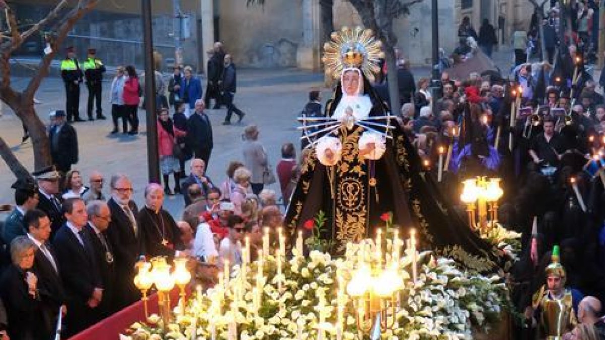 Els Armats de la Sang, desfilant a la processó dels Dolors de Lleida.