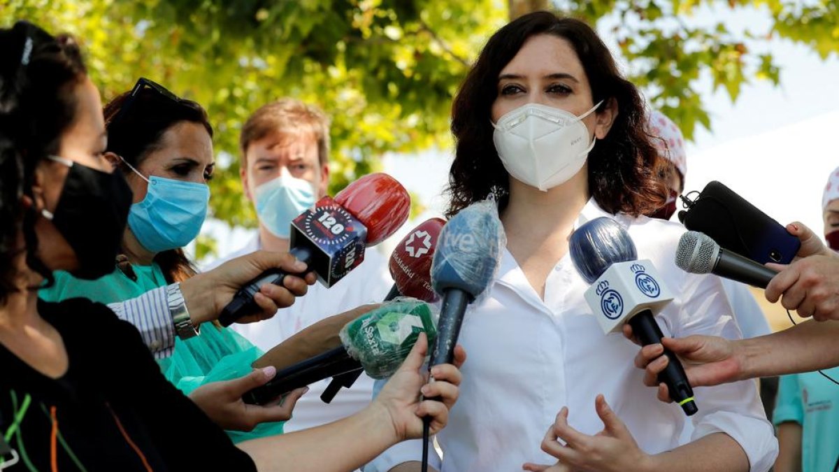 Madrid no demanarà el pas a la fase 3 perquè 'ja no té sentit'