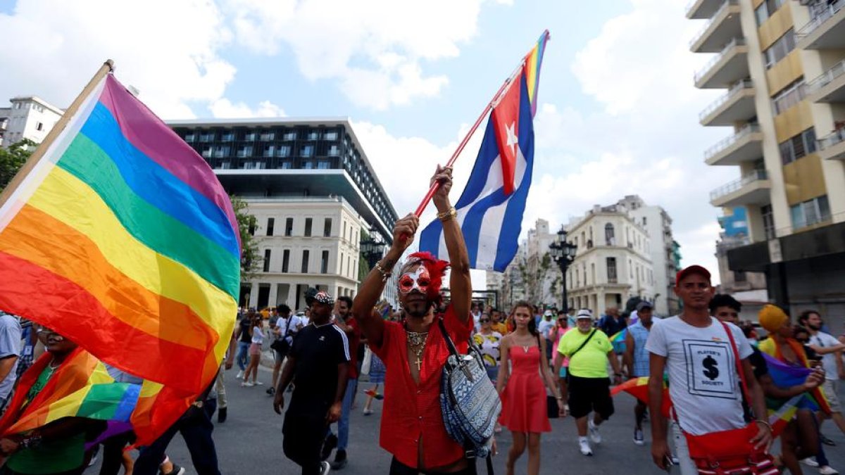Manifestación por los derechos del colectivo LGTBI en La Habana.