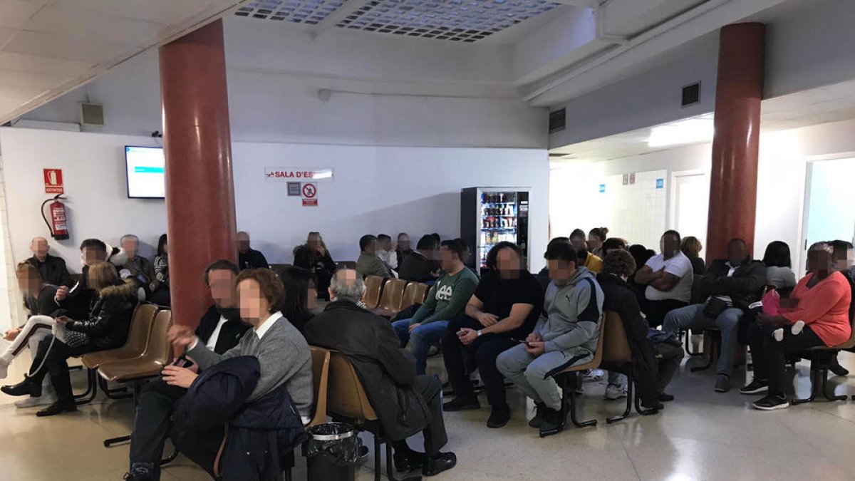 Imatge de la sala d’espera del Centre d’Urgències de Prat de la Riba.