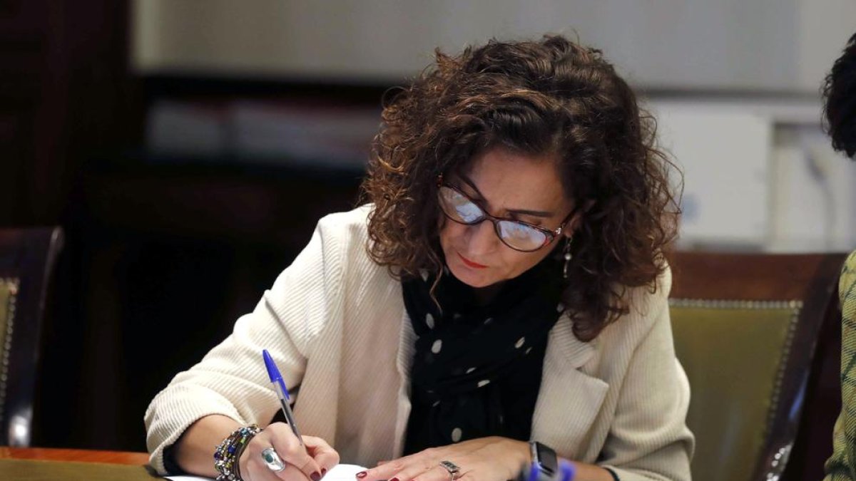 La ministra d’Hisenda en funcions, María Jesús Montero, va ser la consellera del ram de Susana Díaz.