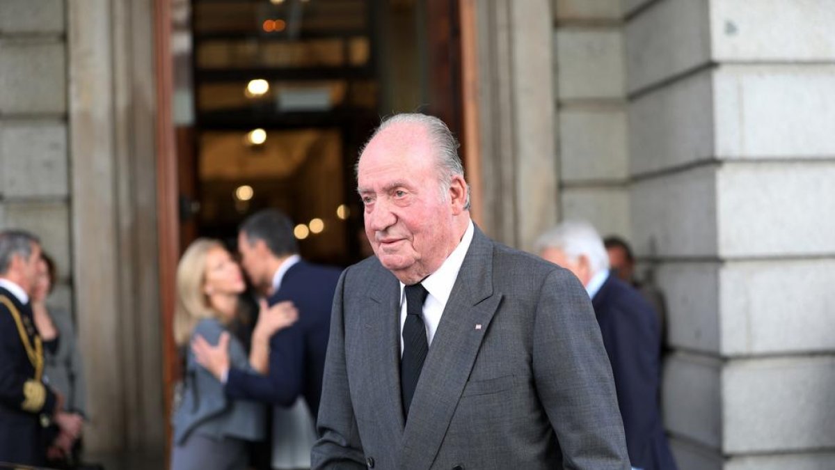 Juan Carlos I presuntamente “regaló” a Corinna 65 millones.