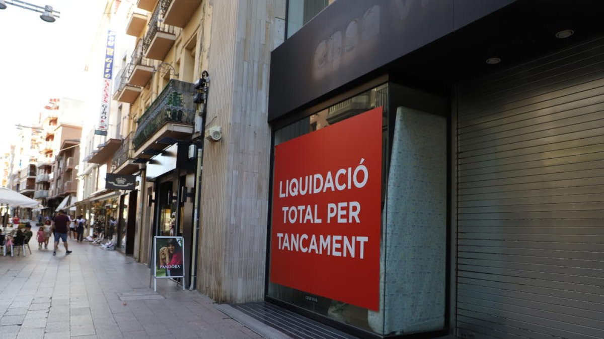 La ciutat de Lleida ha perdut uns 400 comerços en sis mesos de pandèmia
