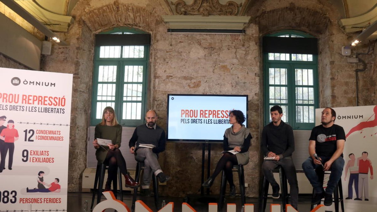 Una imagen del acto de Òmnium.