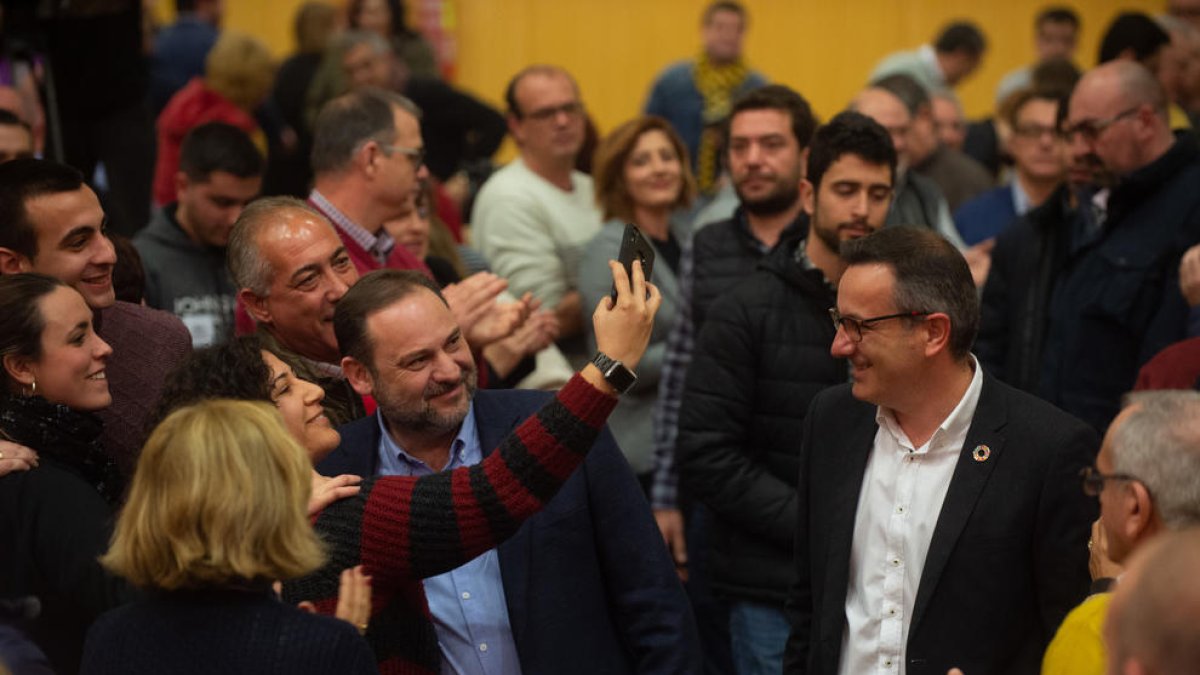 Ábalos clausuró el Comité Regional de los socialistas murcianos.