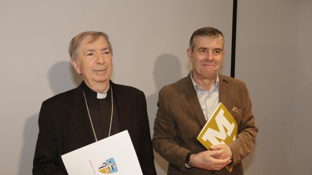 Els bisbes de Lleida, Salvador Giménez, i Barbastre, Ángel Pérez.