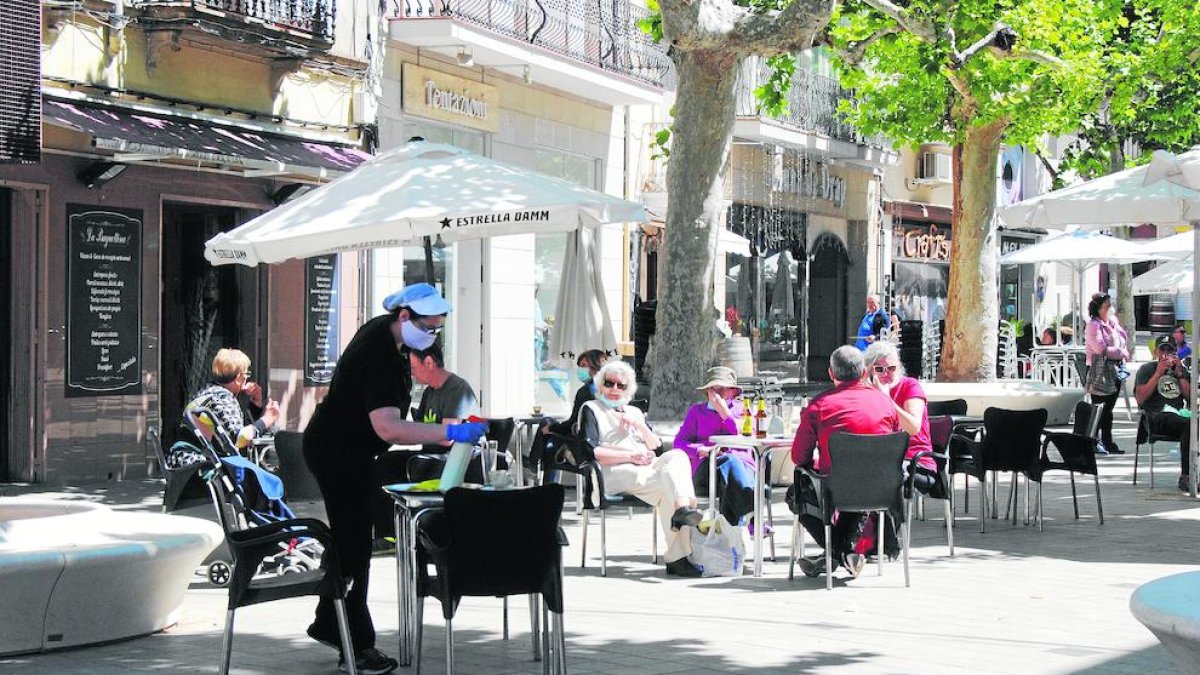Un bar de Les Borges, que reabrió ayer tras dos meses.