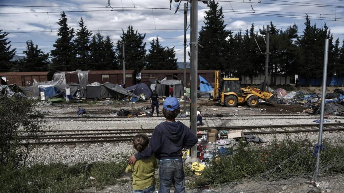 La situació als camps de refugiats grecs és insostenible.