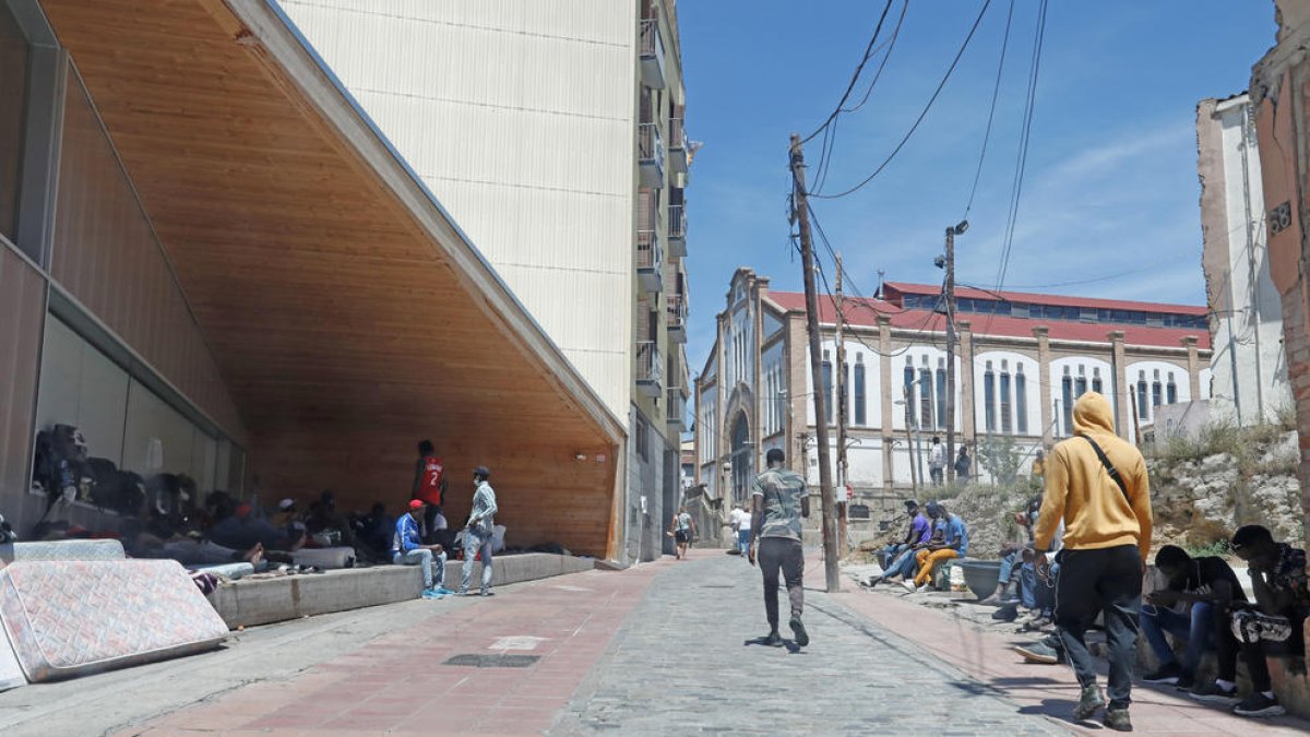 Imagen de archivo del asentamiento de ‘sintecho’ de la Casa de Fusta, en la calle Cavallers.