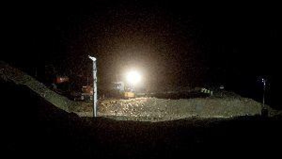 Excavats 52 metres de túnel paral·lel al pou on es busca Julen