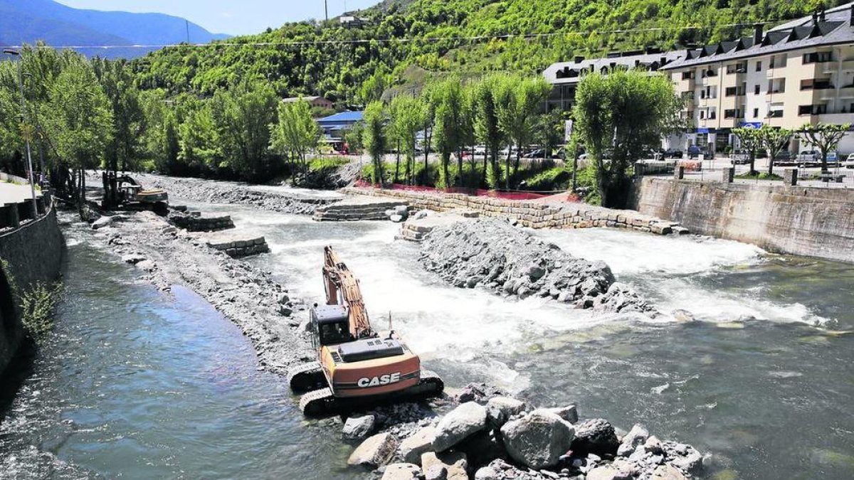 Aigües braves i aigües tèrboles