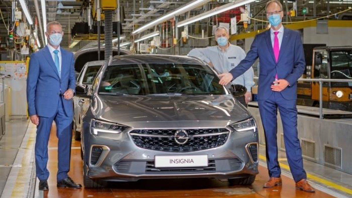Opel inicia a Alemanya la producció del renovat Insignia, amb fins a 200 CV