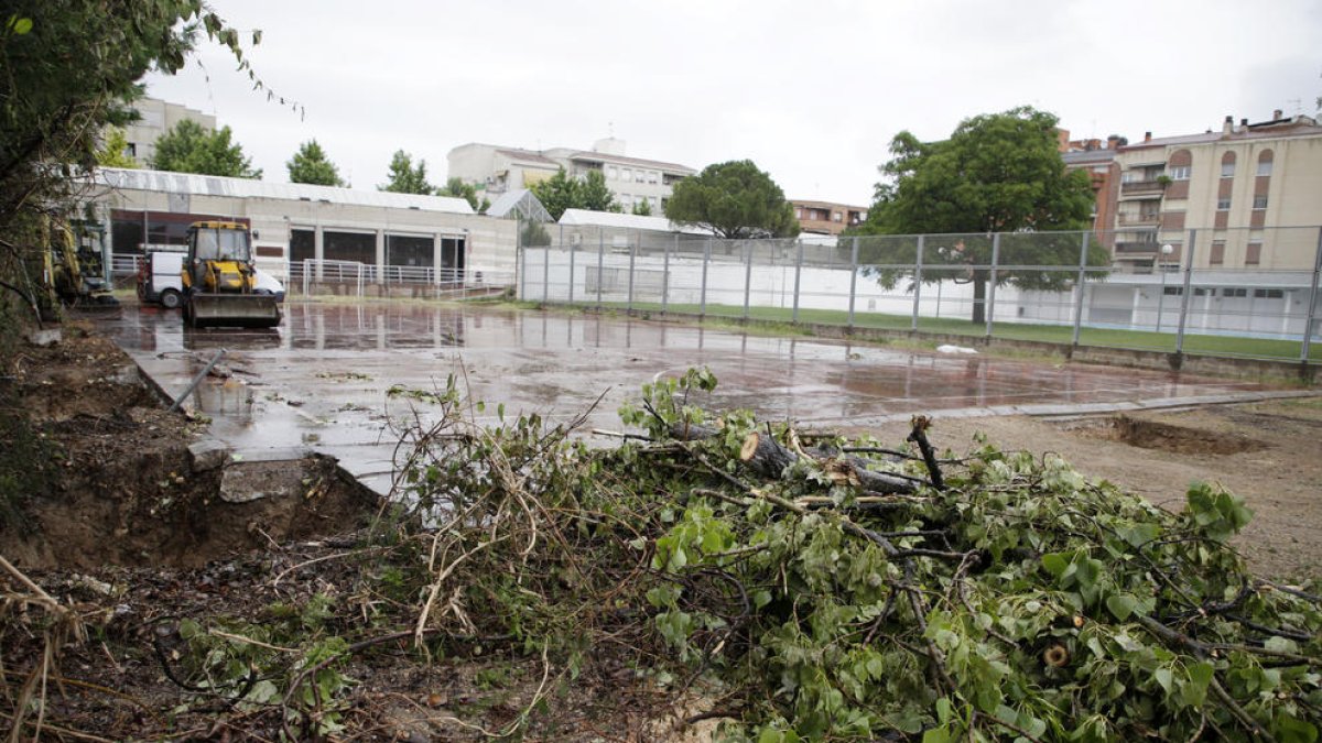 La setmana passada van començar les obres a la pista de la Bordeta.