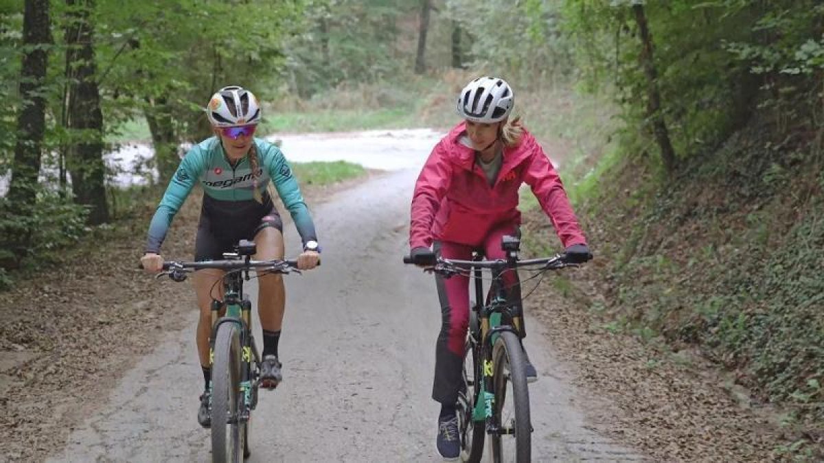 Judit Mascó pasea por Osona